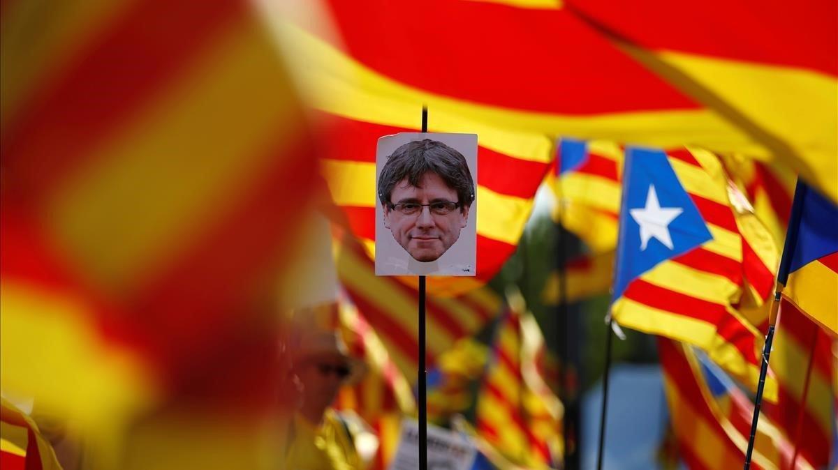 Puigdemont torna a apostar per la Crida davant JxCat