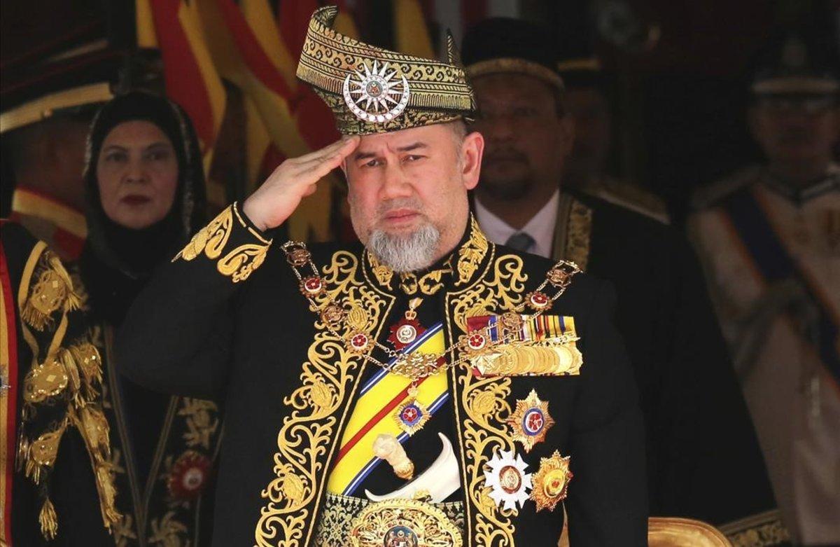 El Rey De Malasia Que Renunci Al Trono Por Amor Se Divorcia el-rey-de-malasia-que-renunci-al-trono-por-amor-se-divorcia