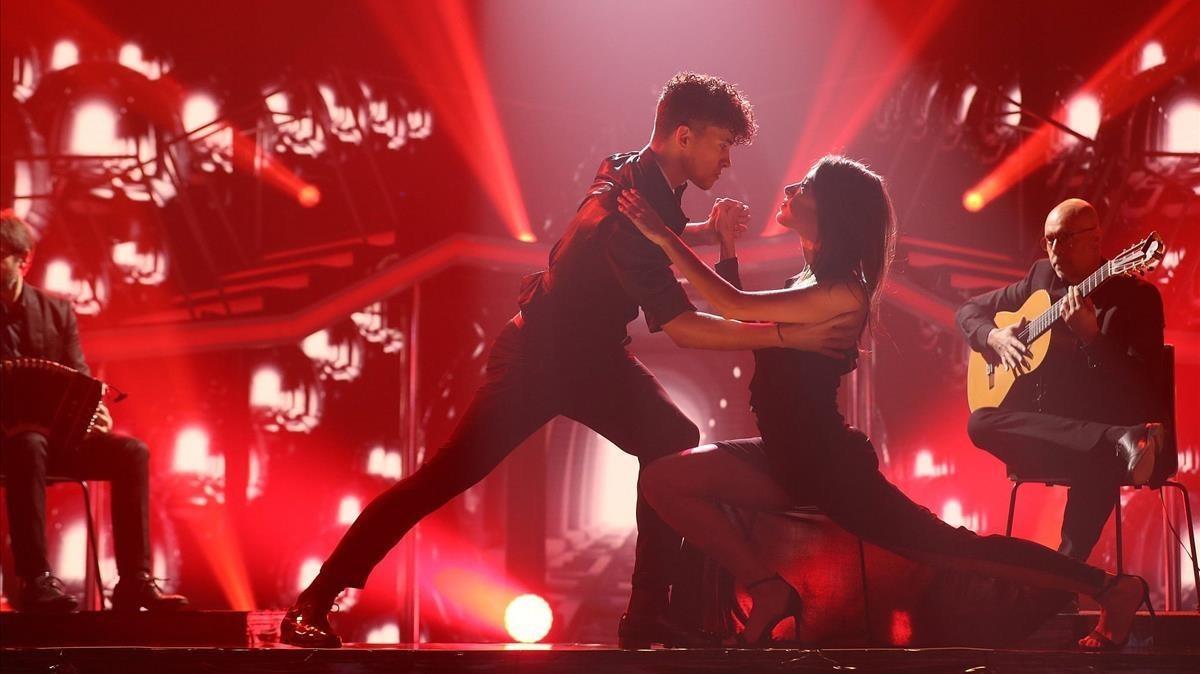 Ana Guerra baila un tango en su actuación en la final de ’OT’.