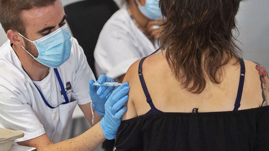 La Covid baixa del llindar dels 100 casos per cada 100.000 habitants a Catalunya - Vimarsana News