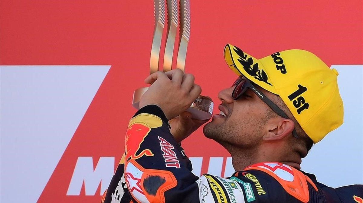 El español Jorge Martin (Kalex) ha ganado, hoy, en Valencia, su segundo GP de la temporada en Moto2. El español Jorge Martin (Kalex) ha ganado, hoy, en Valencia, su segundo GP de la temporada en Moto2.