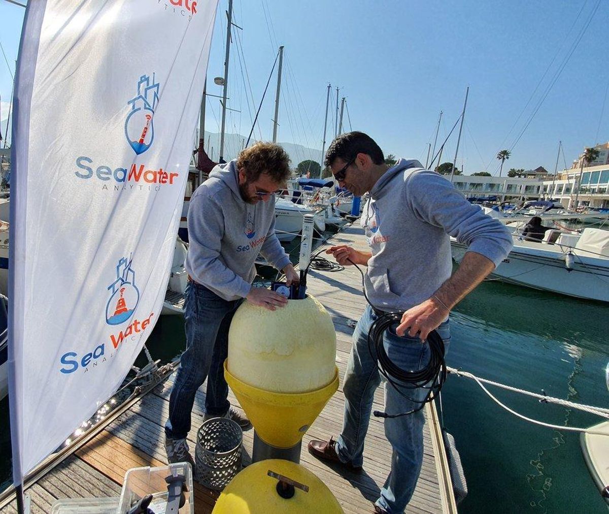 La startup española Sea Water Analytics analiza a través de boyas ‘inteligentes’ la calidad del agua de nuestras playas. La startup española Sea Water Analytics analiza a través de boyas ‘inteligentes’ la calidad del agua de nuestras playas.