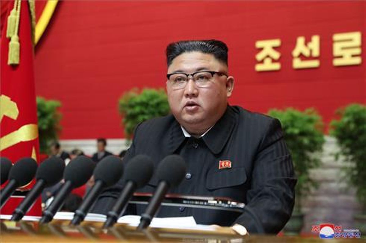 Kim Jong-un hablando durante la ceremonia de apertura del 8º Congreso del Partido de los Trabajadores de Corea en Pyongyang en enero. Kim Jong-un hablando durante la ceremonia de apertura del 8º Congreso del Partido de los Trabajadores de Corea en Pyongyang en enero.