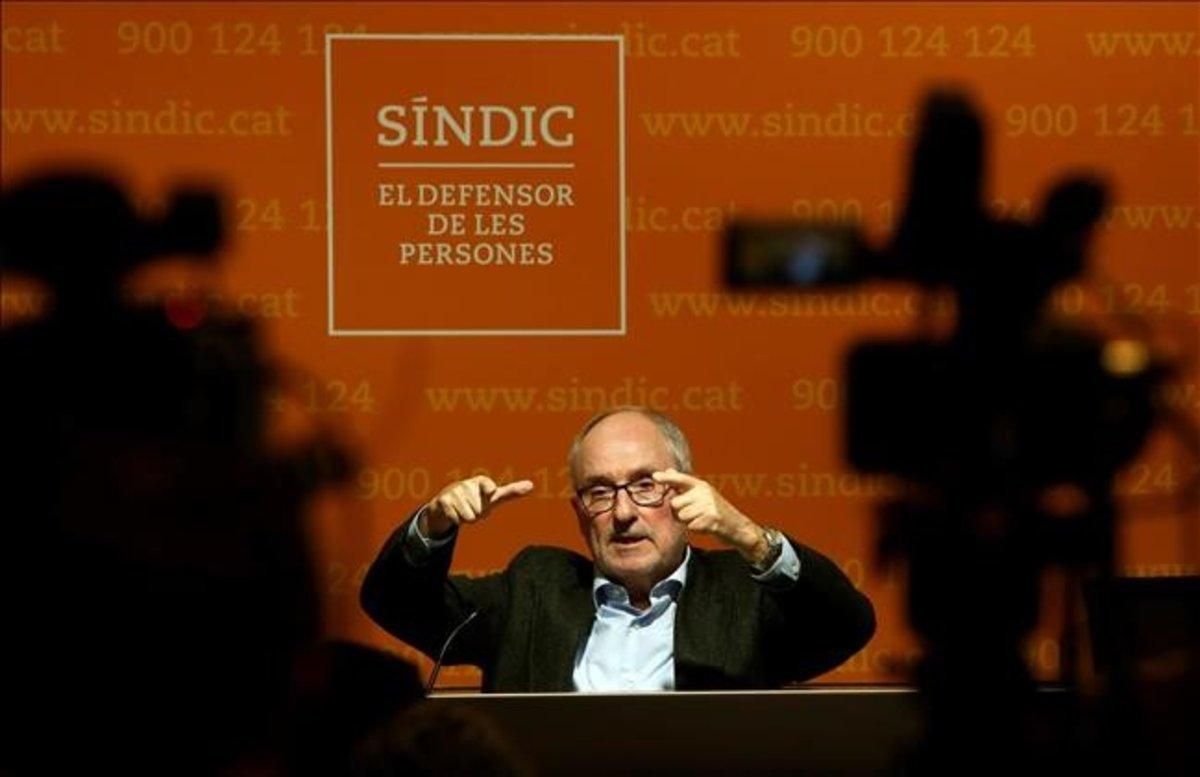 El Síndic admet que el seu viatge amb imputats en el 'cas 3%' «va ser un error» El Síndic admet que el seu viatge amb imputats en el 'cas 3%' «va ser un error»