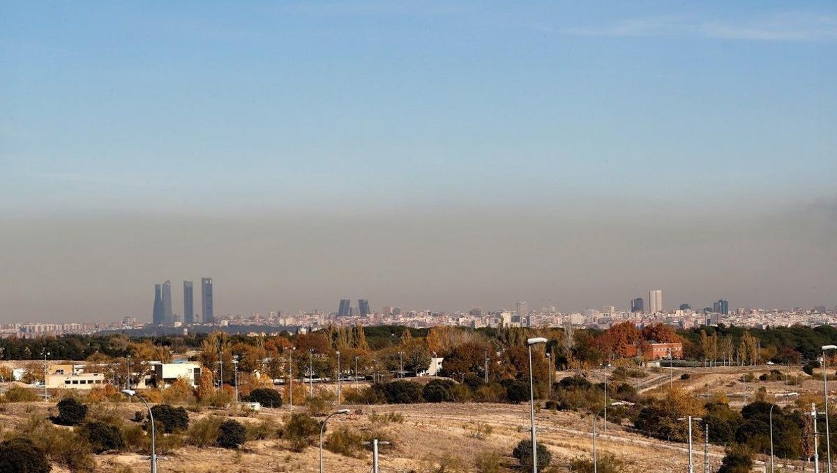 Madrid y Barcelona volvieron a superar en 2021 los límites aconsejados de contaminación