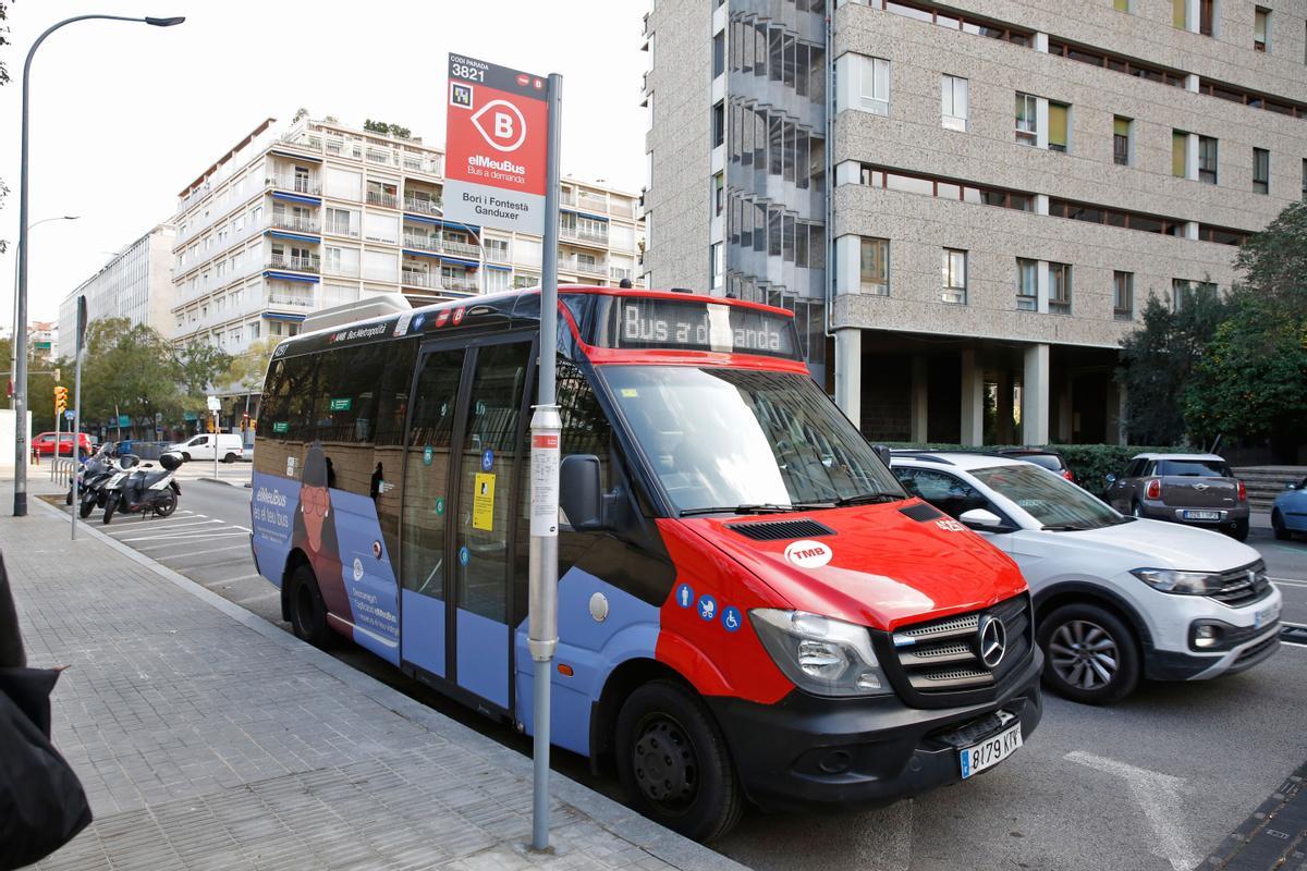 Bus a demanda en El Farró-Galvany, en el distrito de Sarrià-Sant Gervasi.