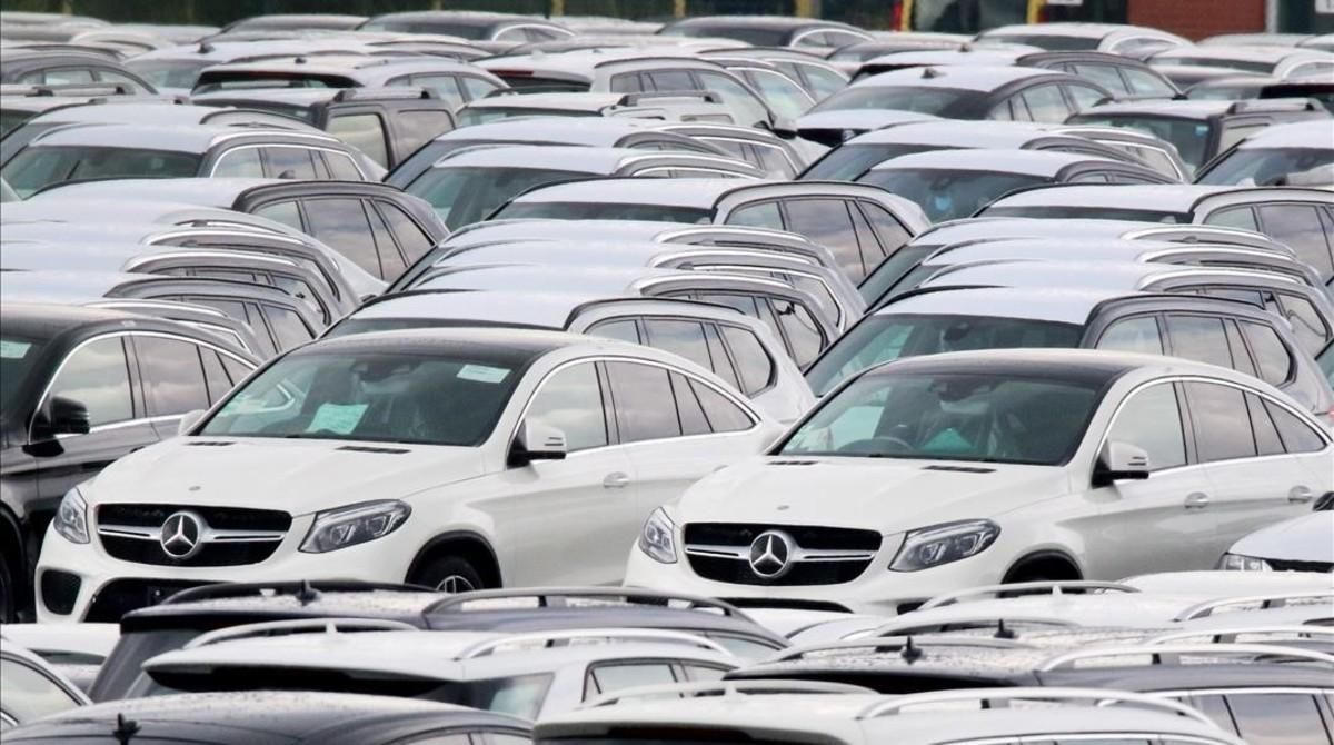 Daimler retira un milió de vehicles a tot Europa Daimler retira un milió de vehicles a tot Europa