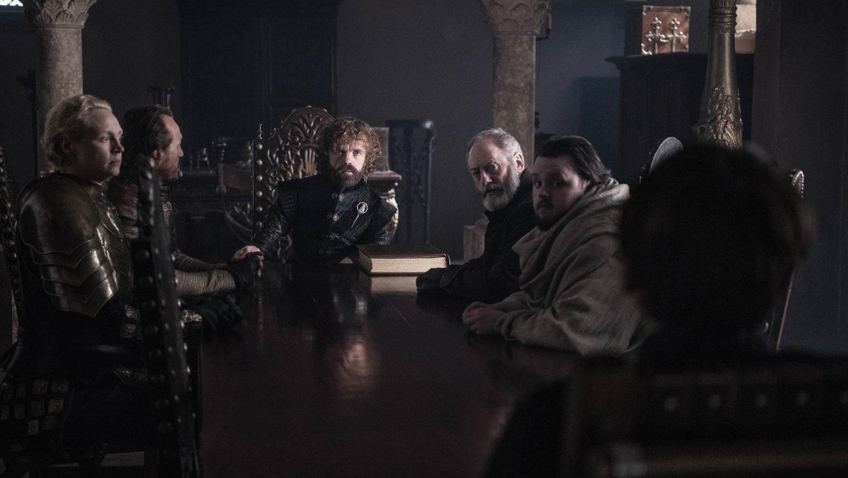 Escena del último episodio de ’Juego de tronos’ en la que aparecen varios personajes de la serie, pero solo uno es femenino. Escena del último episodio de ’Juego de tronos’ en la que aparecen varios personajes de la serie, pero solo uno es femenino.