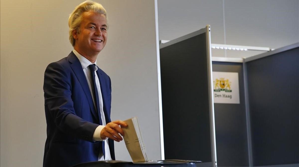 El controvertido Geert Wilders en el momento de la votación.