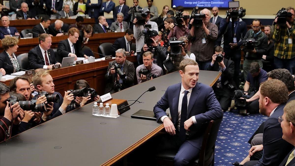 El Congrés pressiona Zuckerberg amb preguntes més dures