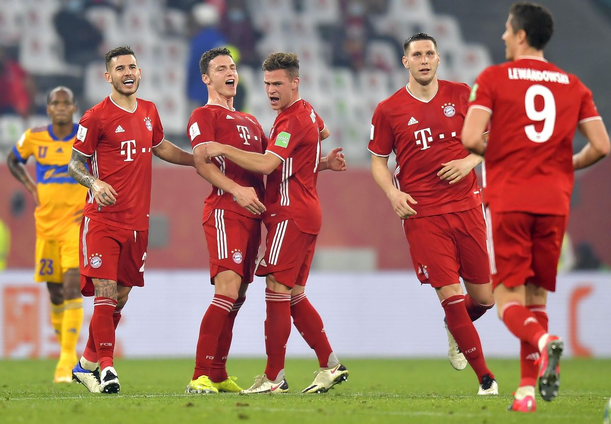 Pavard, felicitado por Kimmich después de anotar el 1-0 en Qatar. Pavard, felicitado por Kimmich después de anotar el 1-0 en Qatar.