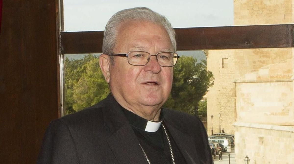 El obispo de Mallorca, Javier Salinas, en el 2014. El obispo de Mallorca, Javier Salinas, en el 2014.