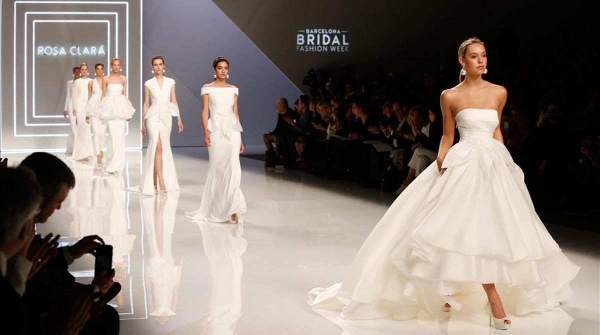 Algunas de las propuestas de la colección que ha presentado Rosa Clará en el marco de la Barcelona Bridal Fashion Week. 