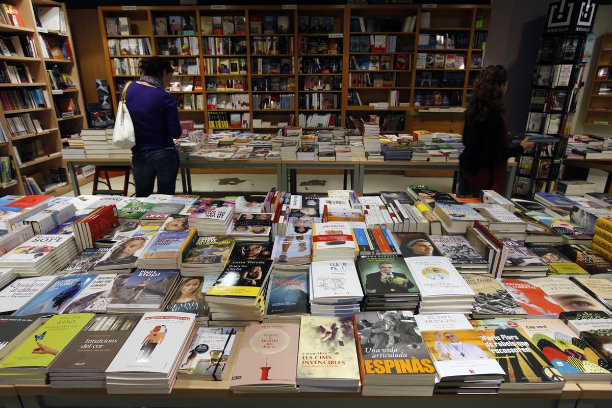 300 libros recomendados (por géneros) para acertar en Sant Jordi 2016