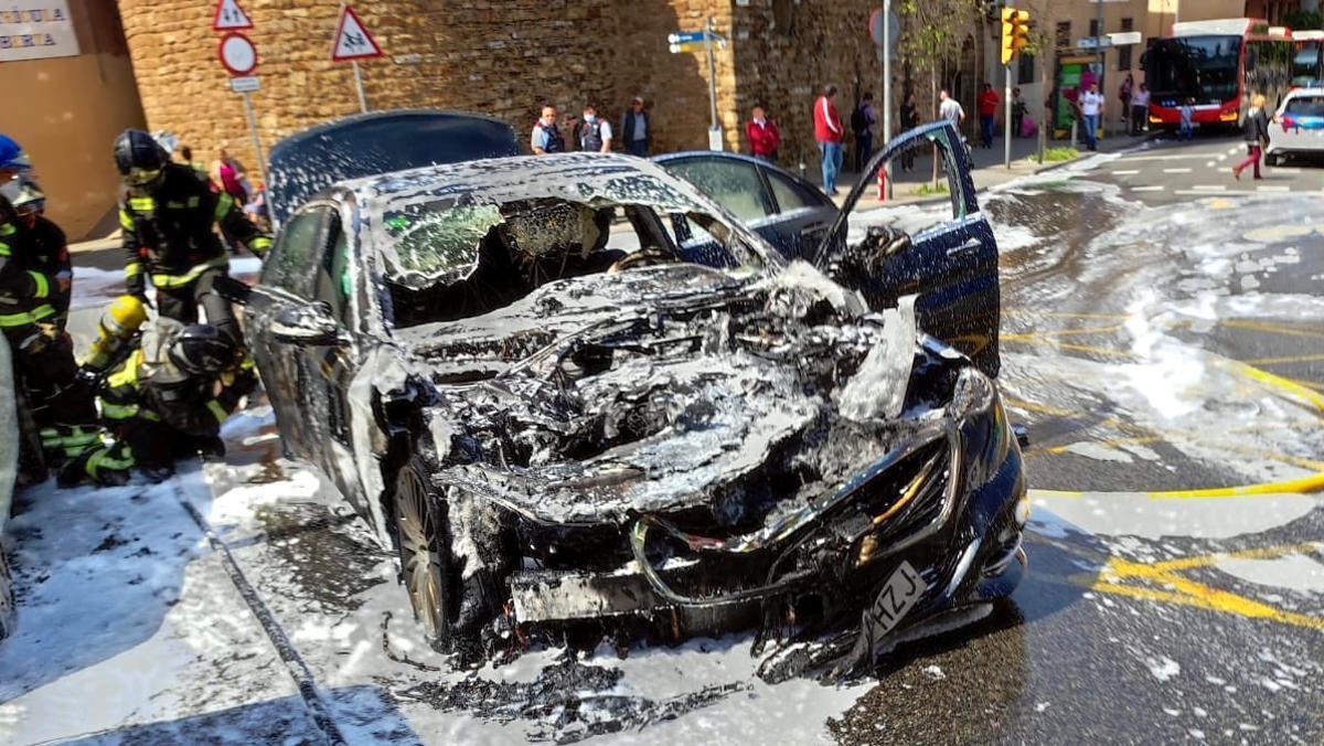 El coche de Josep Bou, concejal del PP en Barcelona, se quemó por una avería