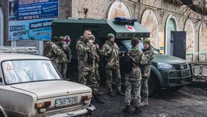 El asedio ruso se recrudece en Kiev con combates en las calles