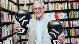 Javier Melero, abogado de profesión, púgil de afición y bien hallado escritor, en la librería La Central, a punto de presentar ’El encargo’.