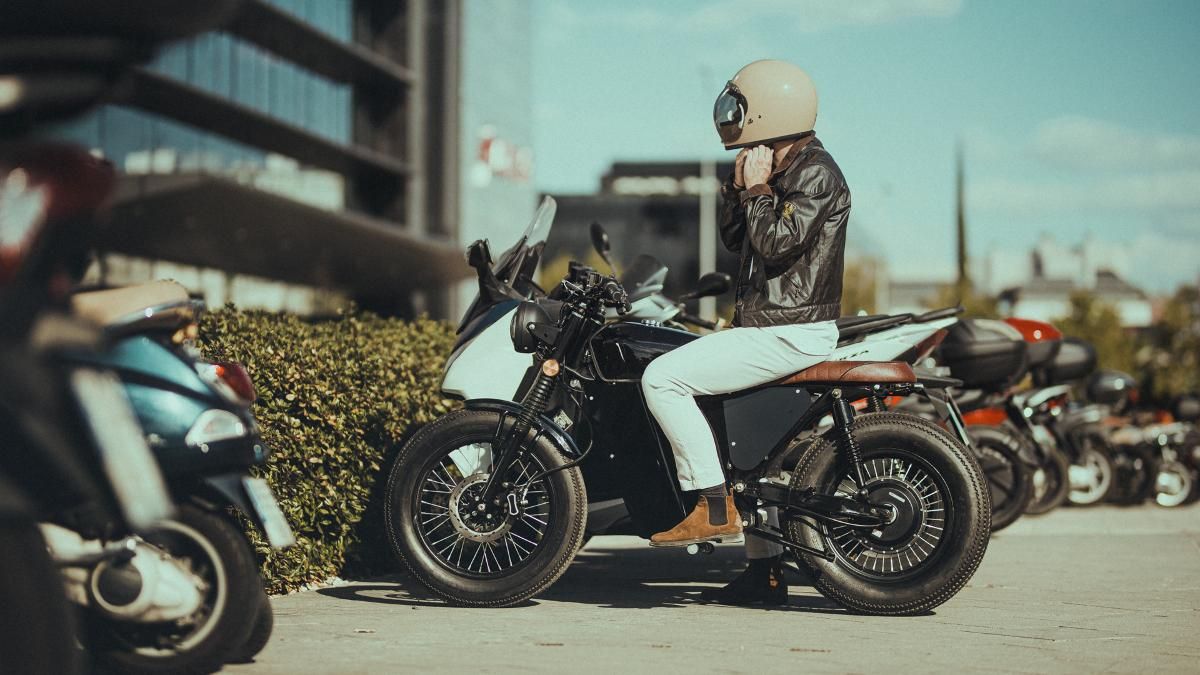 OX Motorcycles traslada la producción de su moto eléctrica OX One a España OX Motorcycles traslada la producción de su moto eléctrica OX One a España