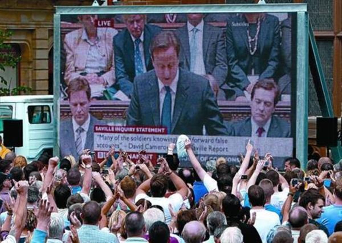 Emisión del informe y disculpas emitidas por el Primer Ministro británico David Cameron en Derry, Irlanda del Norte.