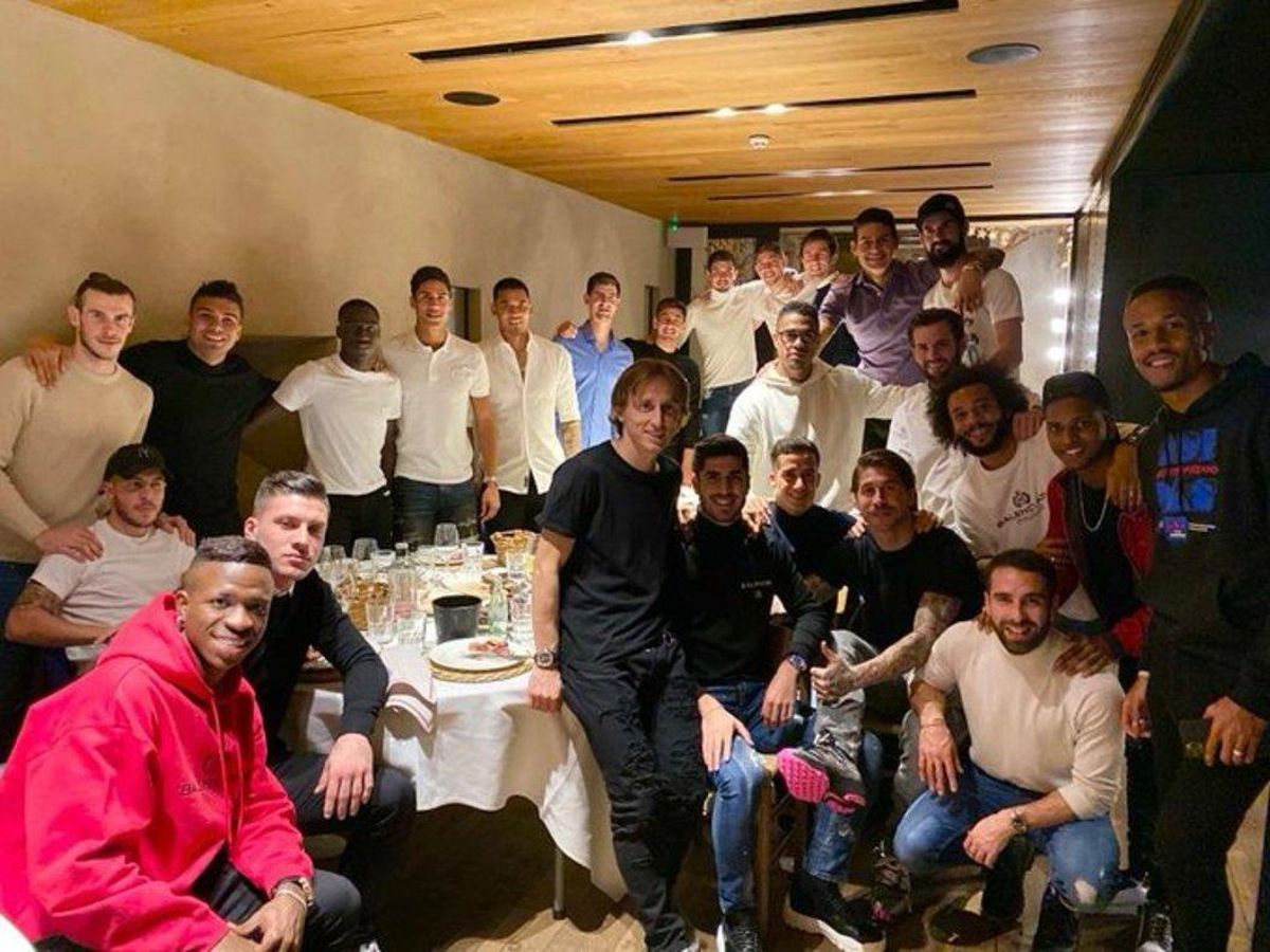 La foto de los jugadores del Madrid, en la cena de equipo. La foto de los jugadores del Madrid, en la cena de equipo.
