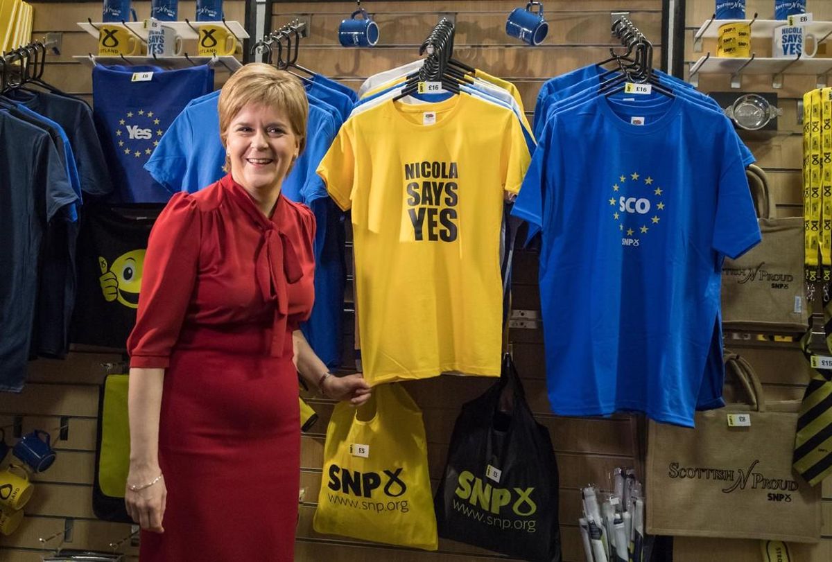 La ministra principal de Escocia, Nicola Sturgeon, en el hall donde se celebra el congreso del Partido Nacional Escocés, en Aberdeen. La ministra principal de Escocia, Nicola Sturgeon, en el hall donde se celebra el congreso del Partido Nacional Escocés, en Aberdeen.