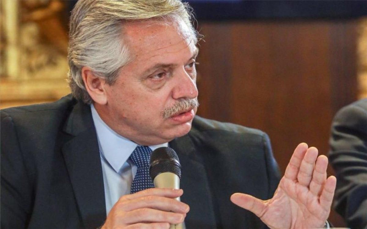 Tenemos que hacer algo para frenar la ola de contagios, dijo el presidente Alberto Fernández. Tenemos que hacer algo para frenar la ola de contagios, dijo el presidente Alberto Fernández.
