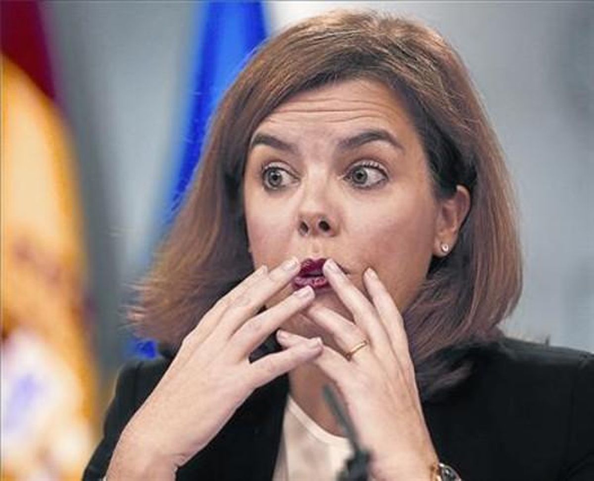 La vicepresidenta Soraya Sáenz de Santamaría, ayer. La vicepresidenta Soraya Sáenz de Santamaría, ayer.