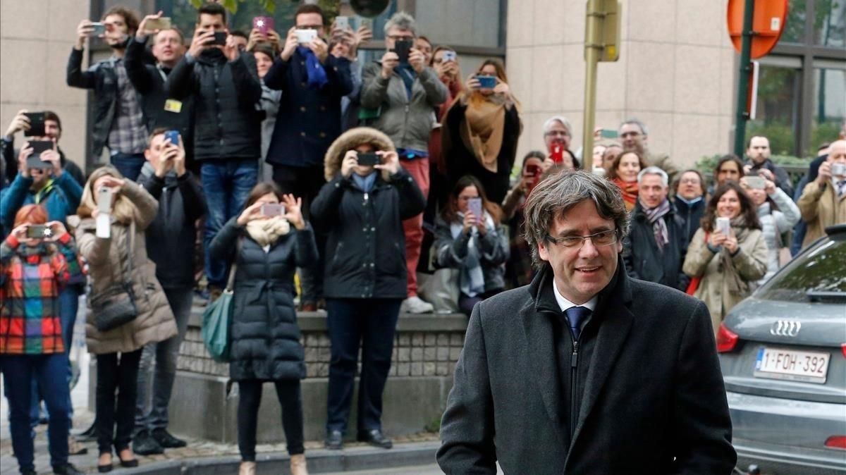 Asuntos Internos interroga al mosso que escoltó a Puigdemont en Bruselas Asuntos Internos interroga al mosso que escoltó a Puigdemont en Bruselas