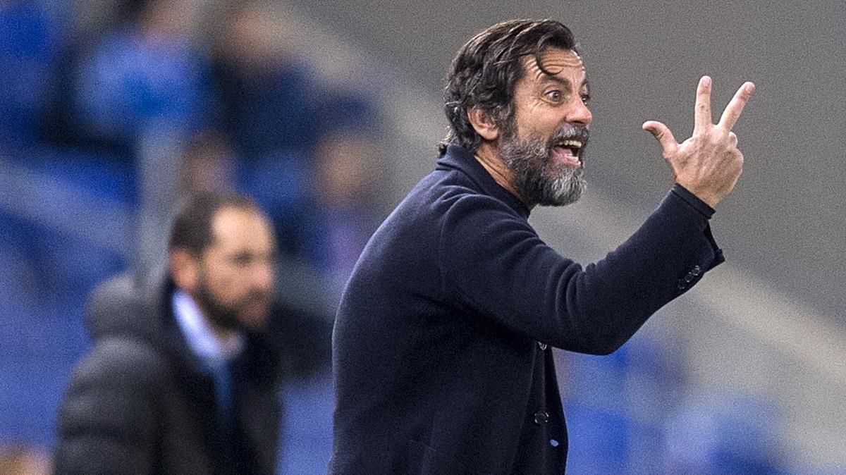 Quique Sánchez Flores, con Machín al fondo, en el partido del lunes entre el Espanyol y el Girona. Quique Sánchez Flores, con Machín al fondo, en el partido del lunes entre el Espanyol y el Girona.