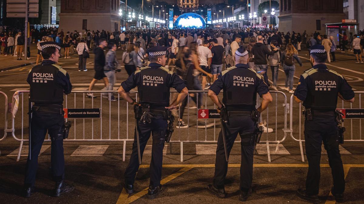 Refuerzo Policial Alrededor De Los Actos De La Mercè/FOTOS