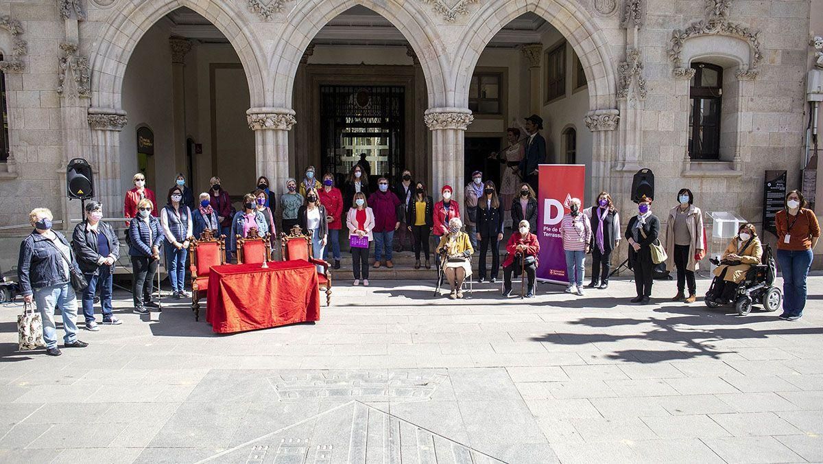 El primer Pleno de Mujeres de Terrassa debatirá propuestas de 76 ciudadanas El primer Pleno de Mujeres de Terrassa debatirá propuestas de 76 ciudadanas