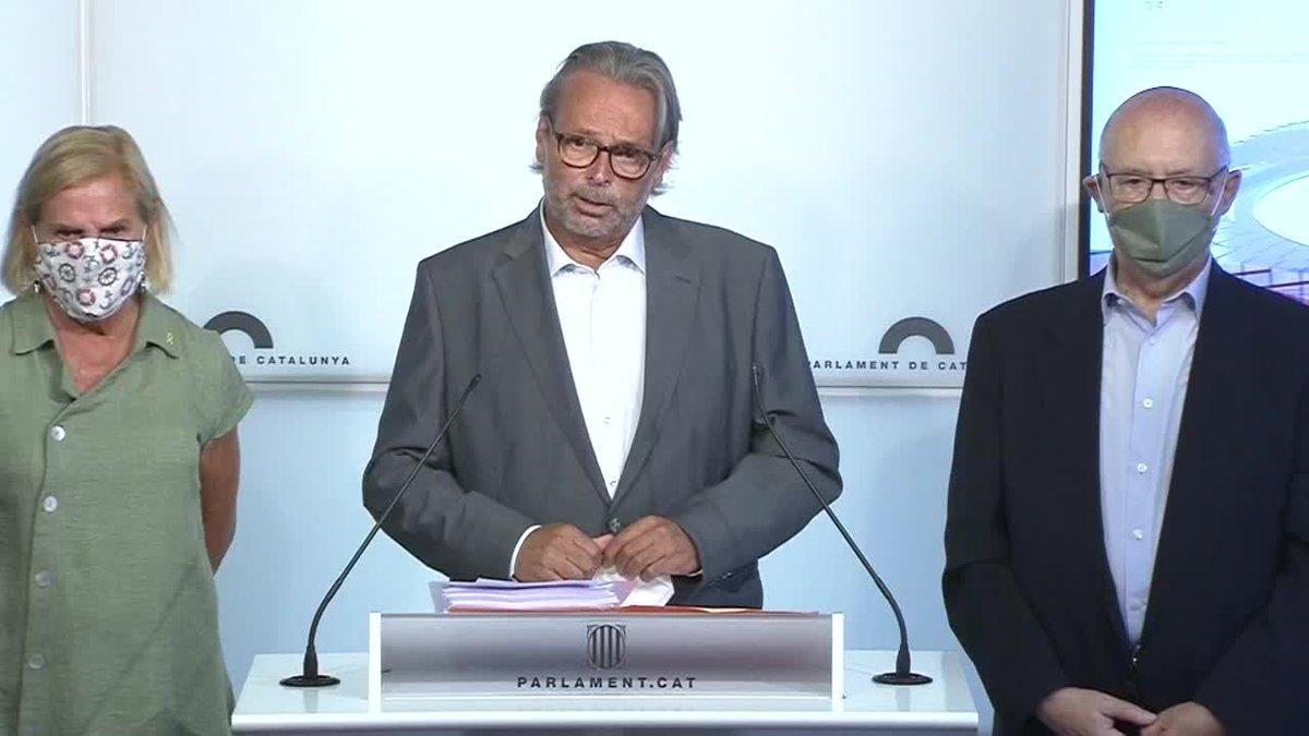Els expresidents del Parlament presenten una petició d'indult per a Forcadell