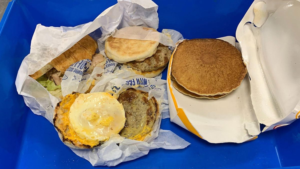 Gairebé 2.000 euros de multa a un viatger a Austràlia per no declarar uns entrepans McDonald’s i un croissant Gairebé 2.000 euros de multa a un viatger a Austràlia per no declarar uns entrepans McDonald’s i un croissant