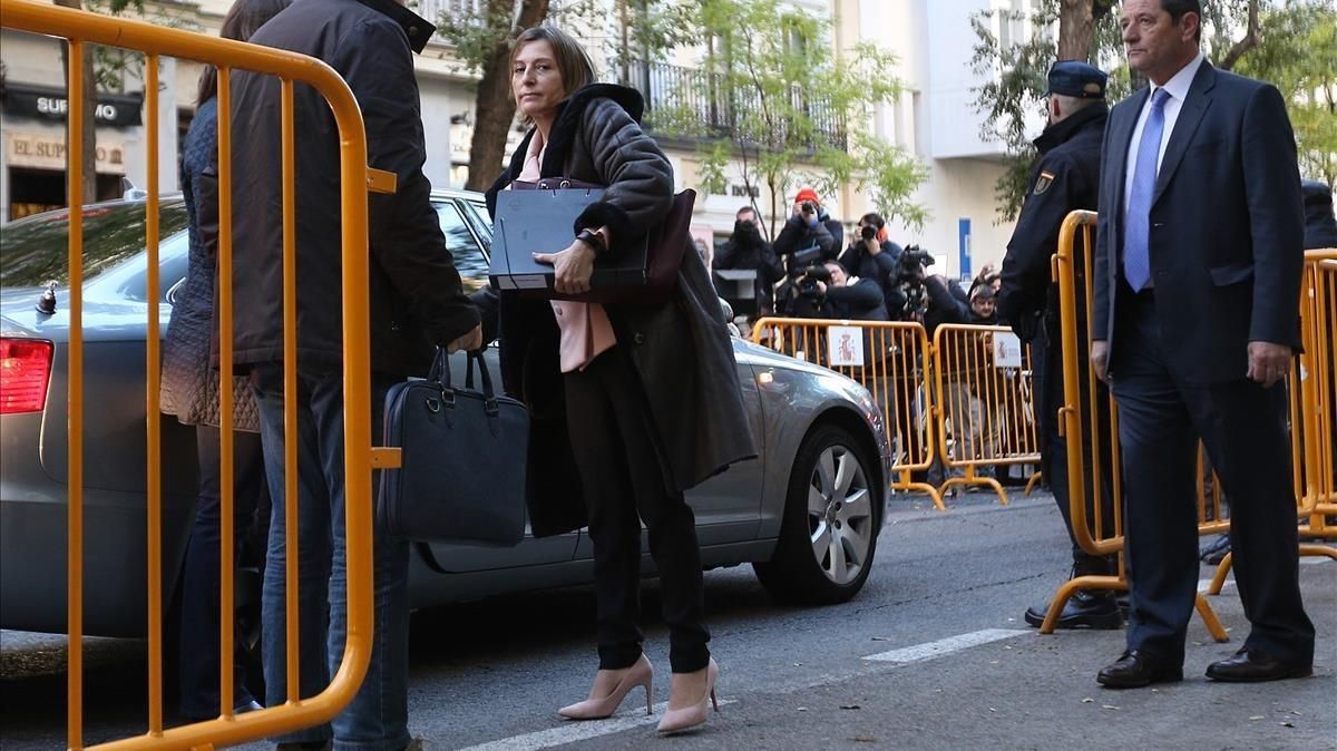 Carme Forcadell, presidenta del Parlament, a su llegada al Tribunal Supremo. Carme Forcadell, presidenta del Parlament, a su llegada al Tribunal Supremo.