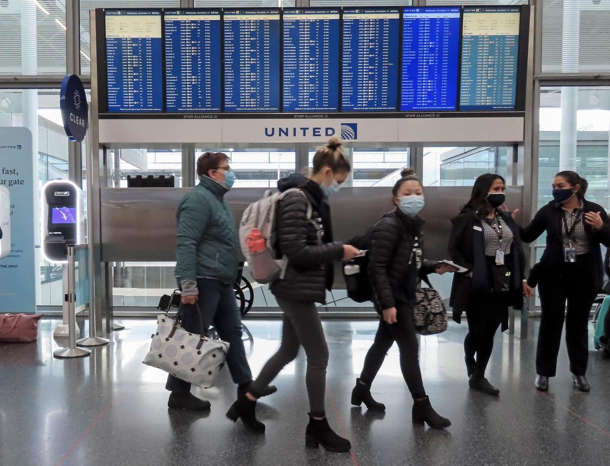 Vista de pasajeros en un aeropuerto de EE.UU., en una fotografía de archivo. EFE/Tannen Maury