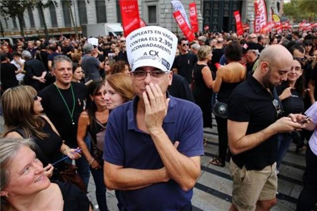 Protesta de trabajadores de Catalunya Banc contra el ERE. Protesta de trabajadores de Catalunya Banc contra el ERE.