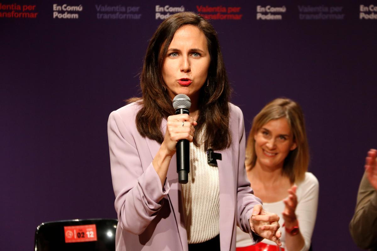 La secretaria general de Podemos, Ione Belarra, en un acto de campaña en el Teatro Almacén de Tarragona
