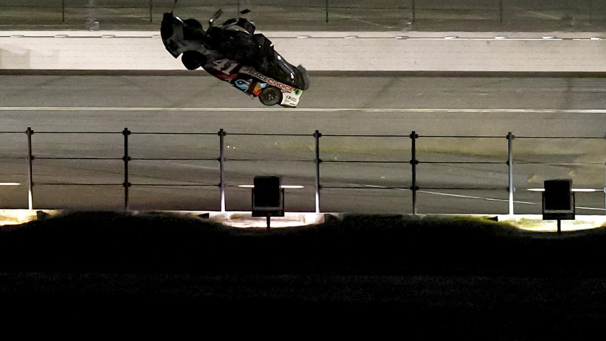 Spectacular accident: Nascar driver Ryan Preece survives after 10 ...