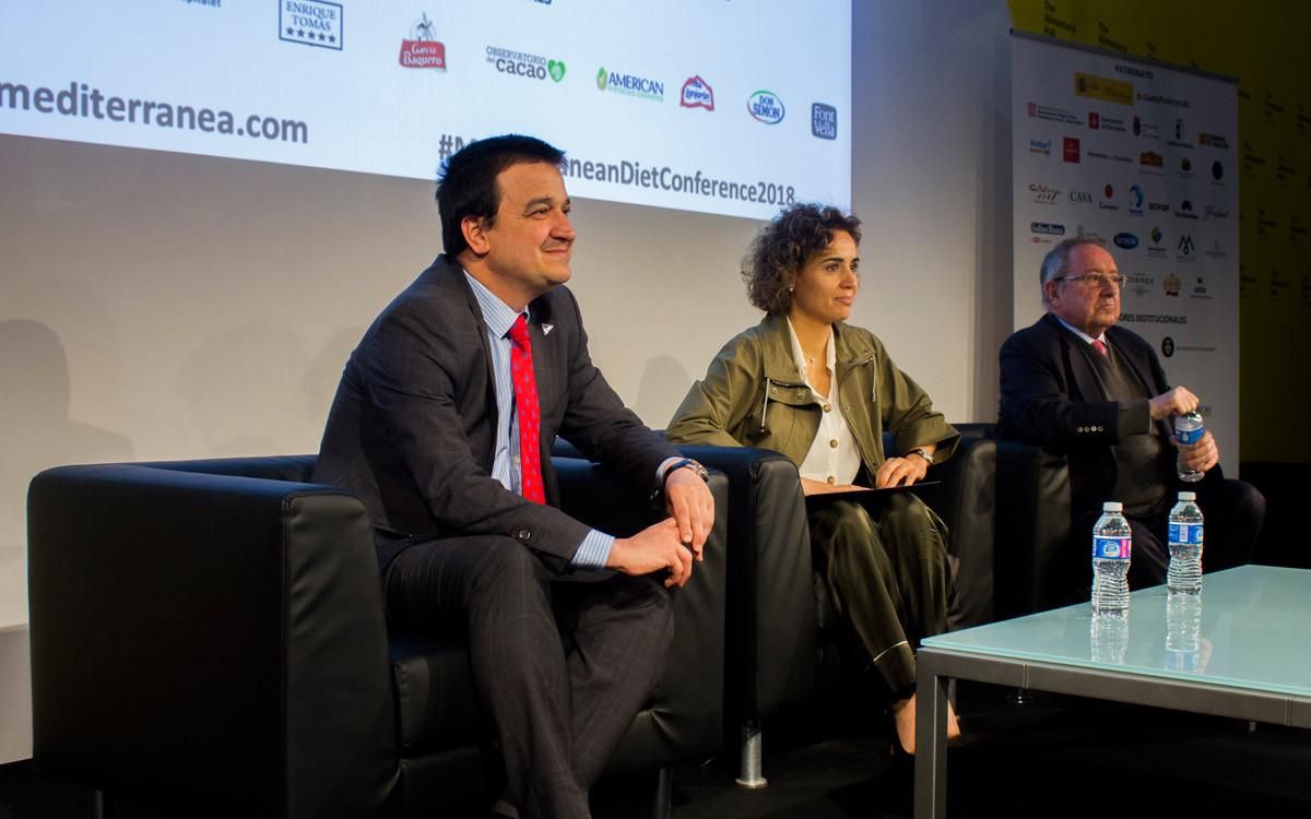 La ministra Dolors Montserrat durante la clausura del Congreso de la Dieta Mediterránea, en Alimentaria. La ministra Dolors Montserrat durante la clausura del Congreso de la Dieta Mediterránea, en Alimentaria.