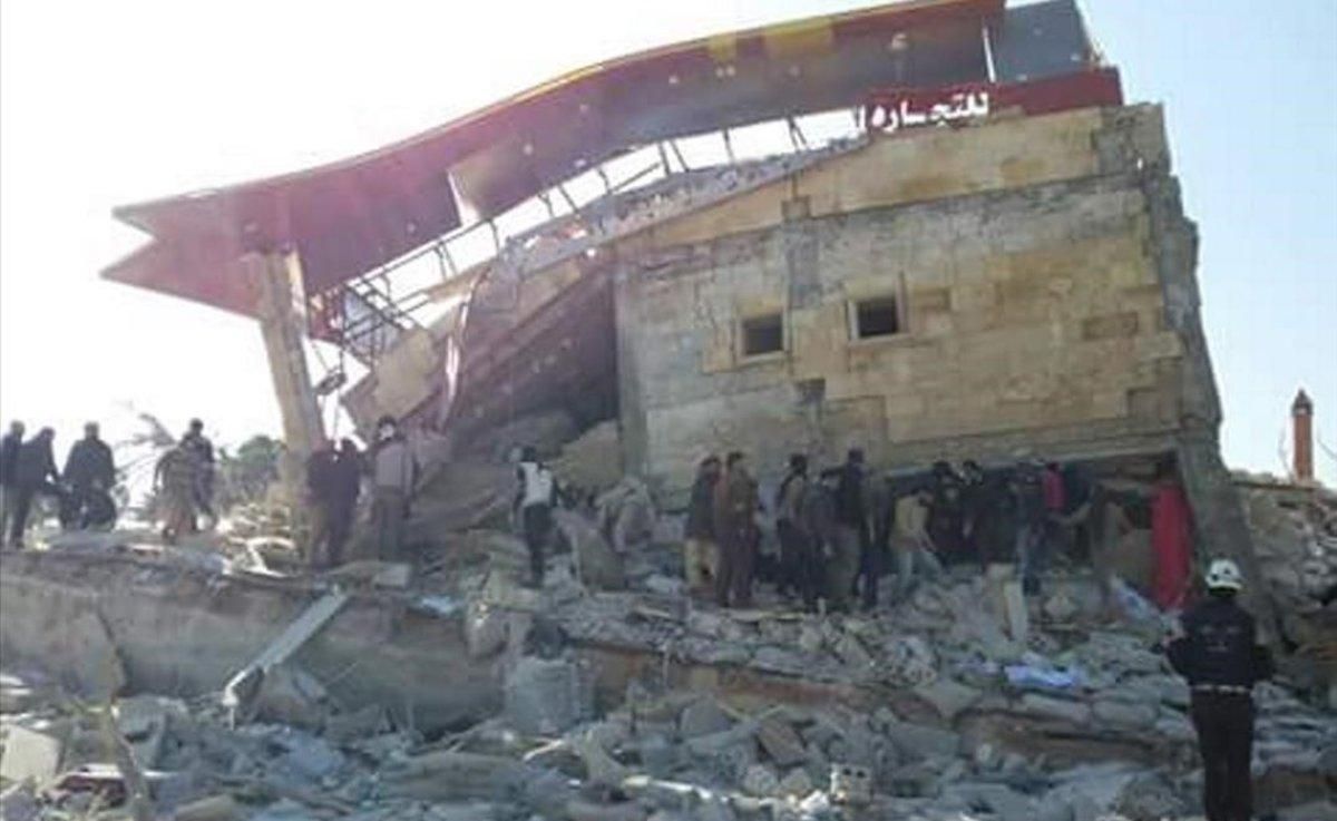 Imagen de un hospital, apoyado por Médicos Sin Fronteras, destruido durante un ataque aéreo en Idleb. Imagen de un hospital, apoyado por Médicos Sin Fronteras, destruido durante un ataque aéreo en Idleb.