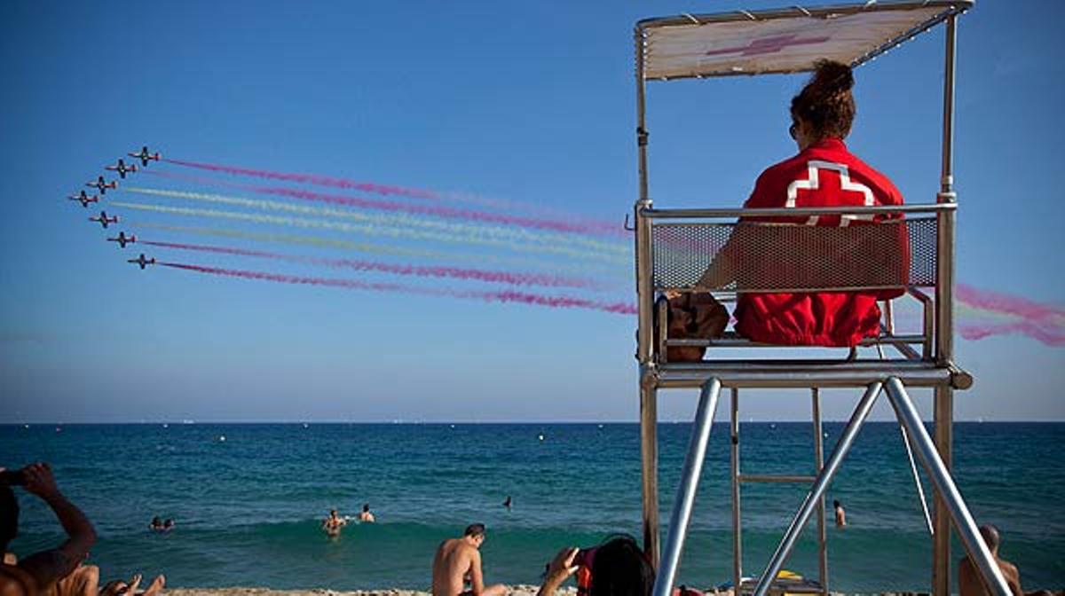 Unas 420.000 personas se acercaron a las playas de Barcelona para celebrar la Festa al Cel.
