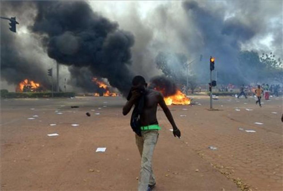 Disturbios en Uagadugu, la capital de Burkina Faso. Disturbios en Uagadugu, la capital de Burkina Faso.