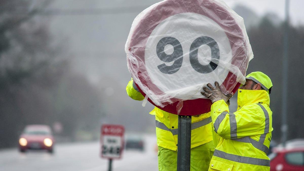 La velocidad en las carreteras secundarias se reduce a 90 Kilómetros por hora.