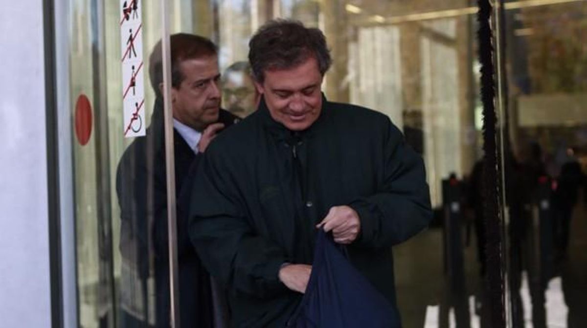 Jordi Pujol Ferrusola sale, tras declarar como imputado por la fortuna oculta de su familia. Jordi Pujol Ferrusola sale, tras declarar como imputado por la fortuna oculta de su familia.
