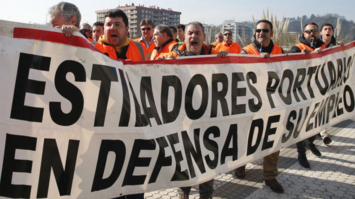Han vuelto a exigir que se garanticen los empleos de los 6.150 estibadores de los puertos españoles.