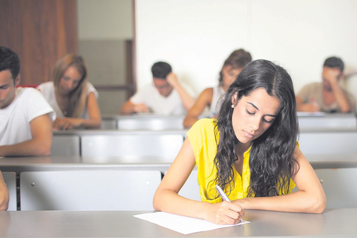 La próxima EBAU deberá celebrarse antes del 17 de junio y podrán presentarse alumnos con un suspenso La próxima EBAU deberá celebrarse antes del 17 de junio y podrán presentarse alumnos con un suspenso