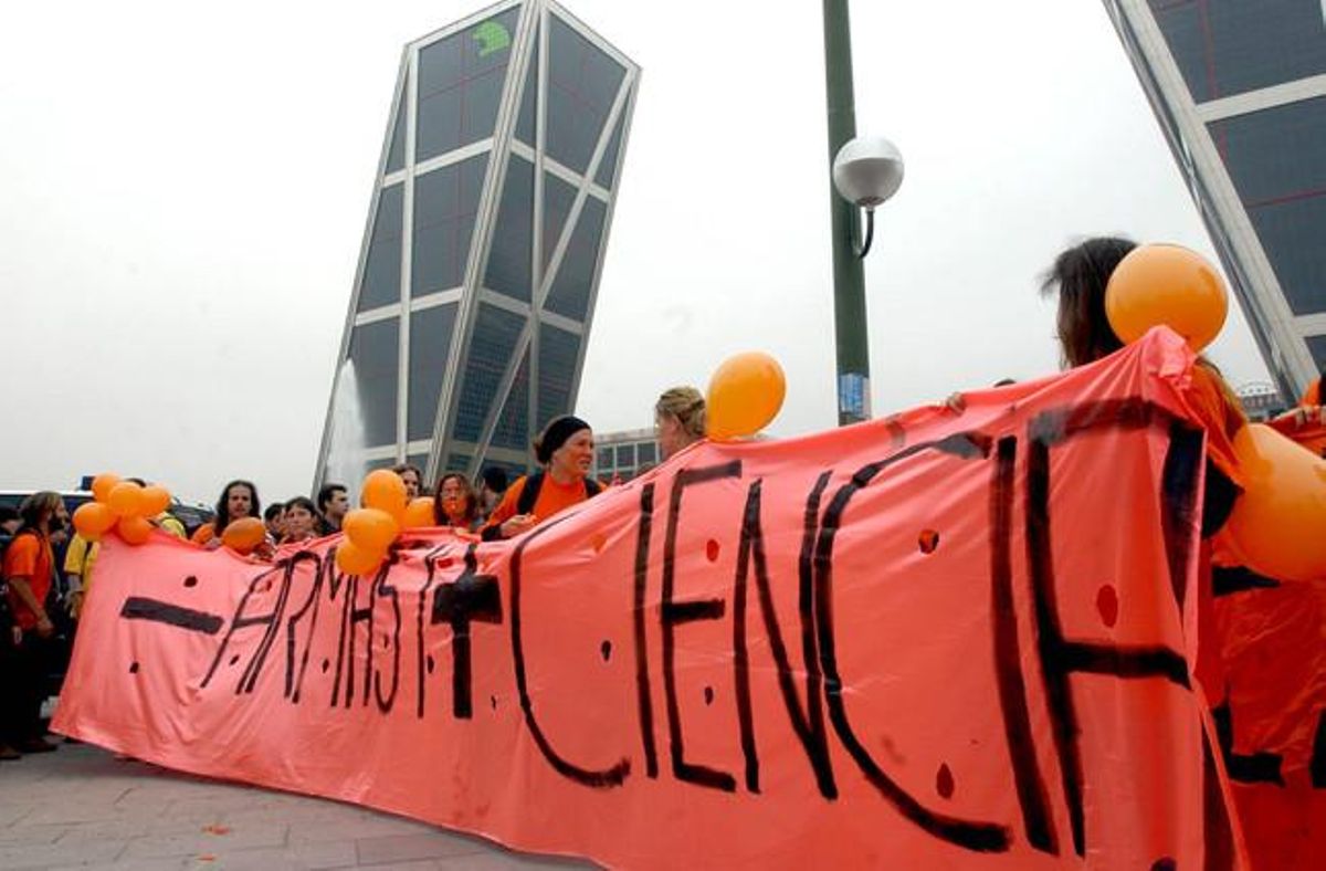 La Federación de Jóvenes Investigadores se manifestaron para denunciar la precariedad de los investigadores La Federación de Jóvenes Investigadores se manifestaron para denunciar la precariedad de los investigadores