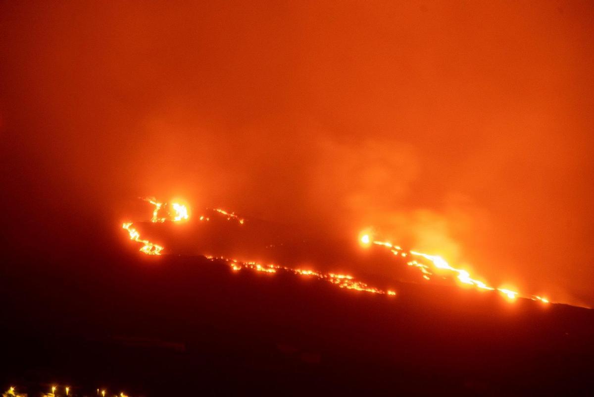 A Cuantos Grados Esta El Magma Magma a 1.000 grados y alta emisión de gases tras 4 meses del fin del volcán