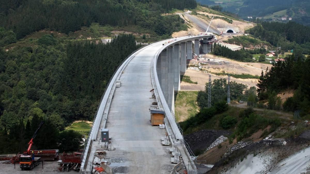 El País Basc: una ‘comanda’ ferroviària majúscula El País Basc: una ‘comanda’ ferroviària majúscula