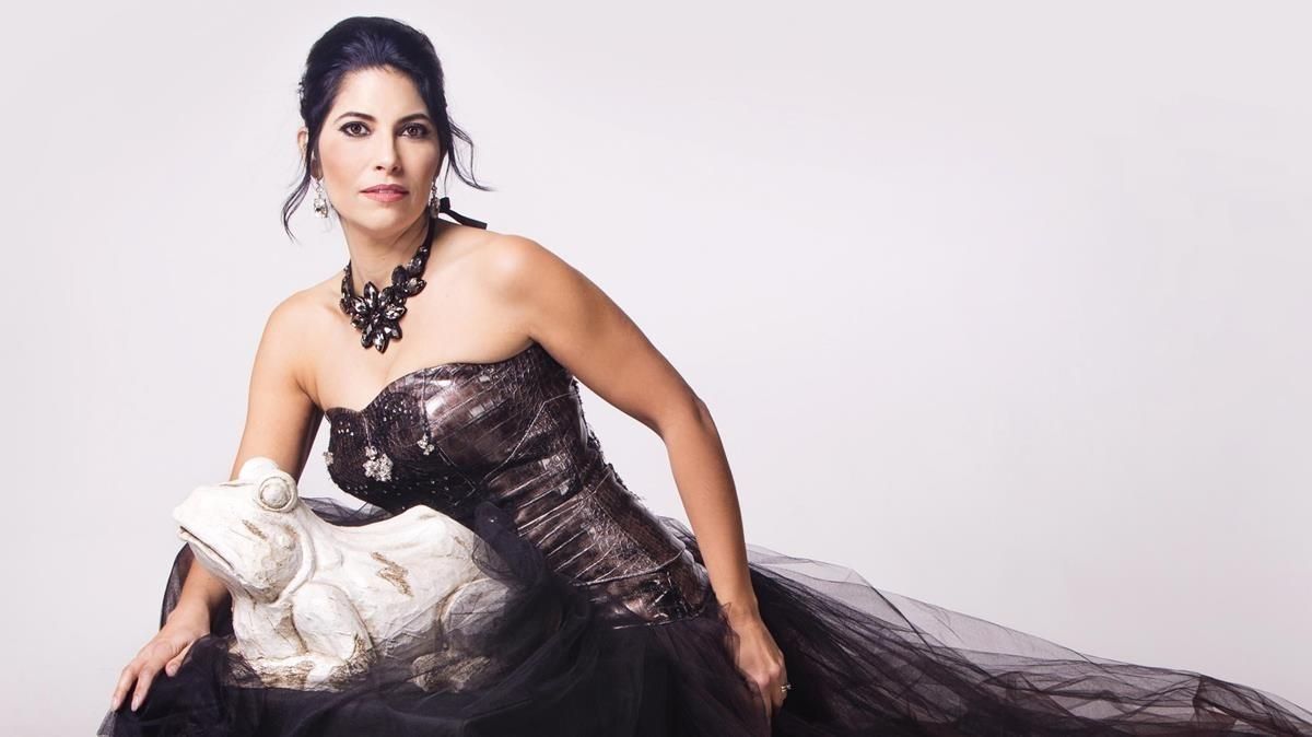 La mezzosoprano Vivica Genaux. La mezzosoprano Vivica Genaux.